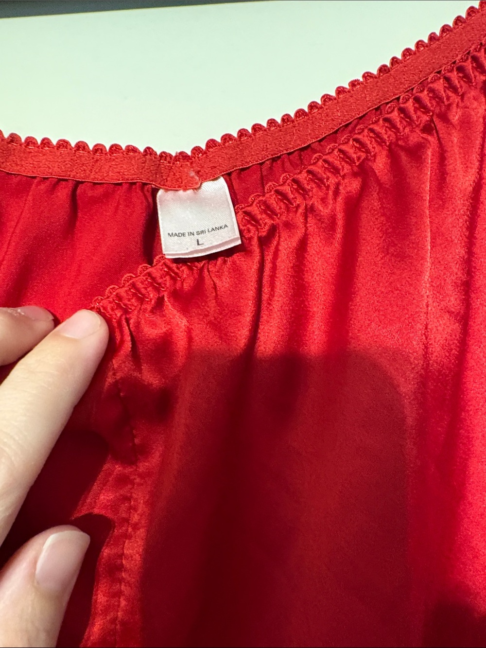Vintage Victoria's Secret Red Satin Two-Piece Pajama Set - Picture 7 of 7